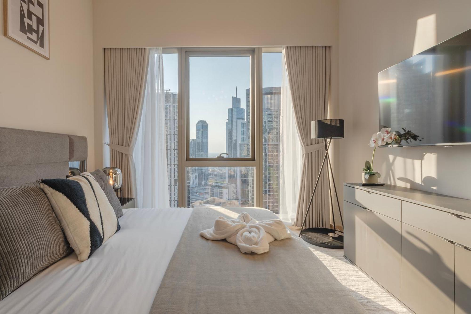 Apartment Downtown Luxury - Elegant 1-bedroom - 5 Minutes Walk To Mall