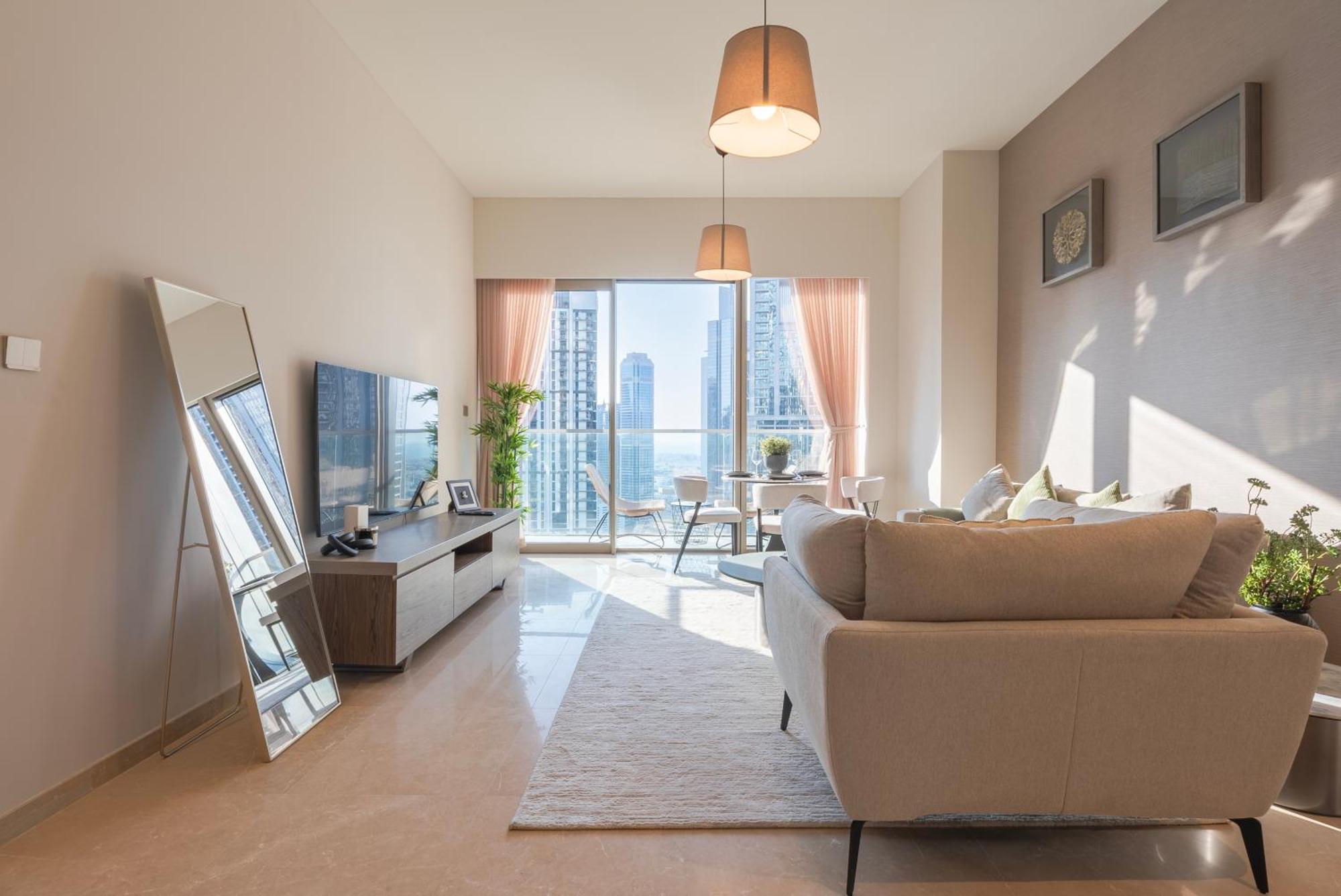 Downtown Luxury - Elegant 1-bedroom - 5 Minutes Walk To Mall Dubai