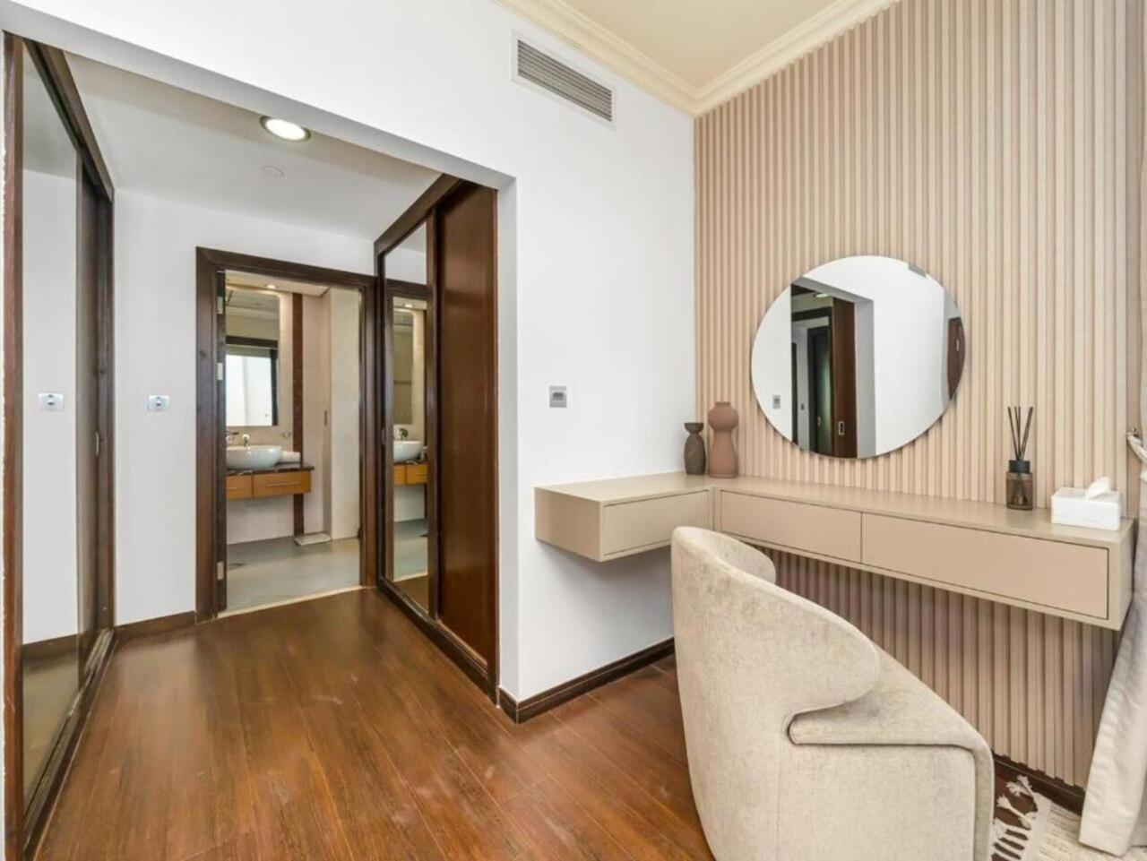 Sea & Palm View 2br Jbr Beachgem Apartment Dubai