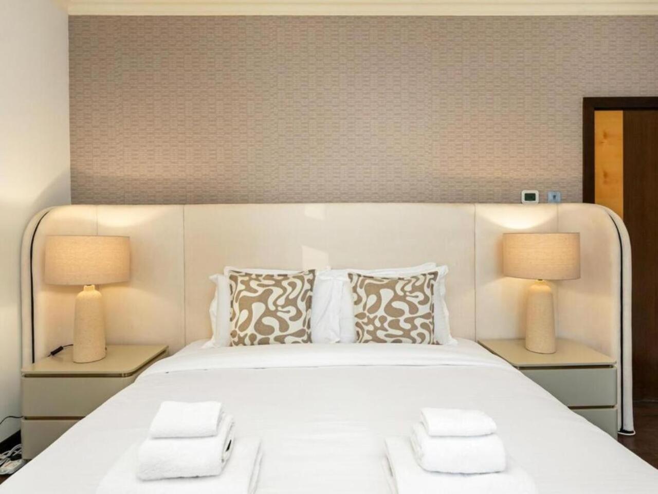 Sea & Palm View 2br Jbr Beachgem Apartment *