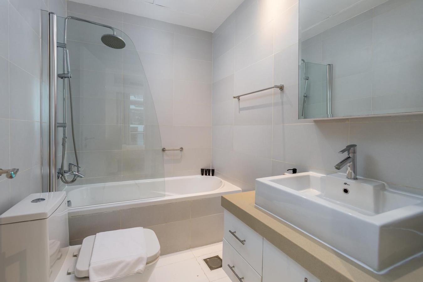 1br With Marina View In Orra Marina - Allsopp & Allsopp Apartment Dubai