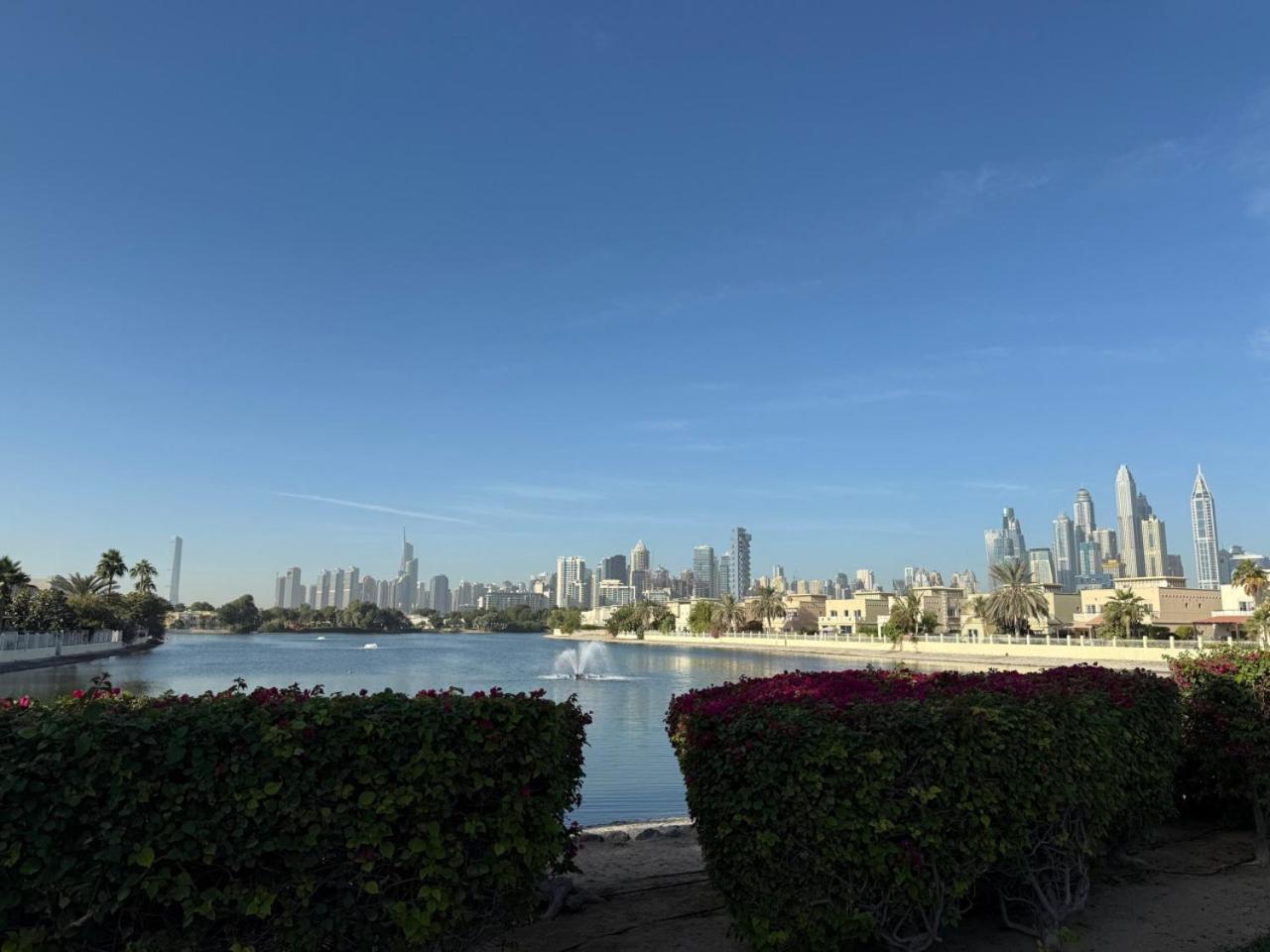 The Lakes - Contemporary Three Bedroom