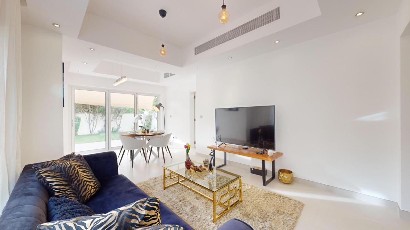 Holiday home The Lakes - Contemporary Three Bedroom