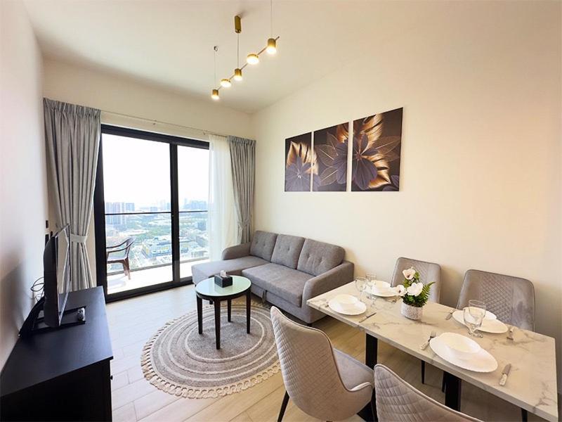 Luxurious New 1 Bedroom With Balcony And New Building Dubai