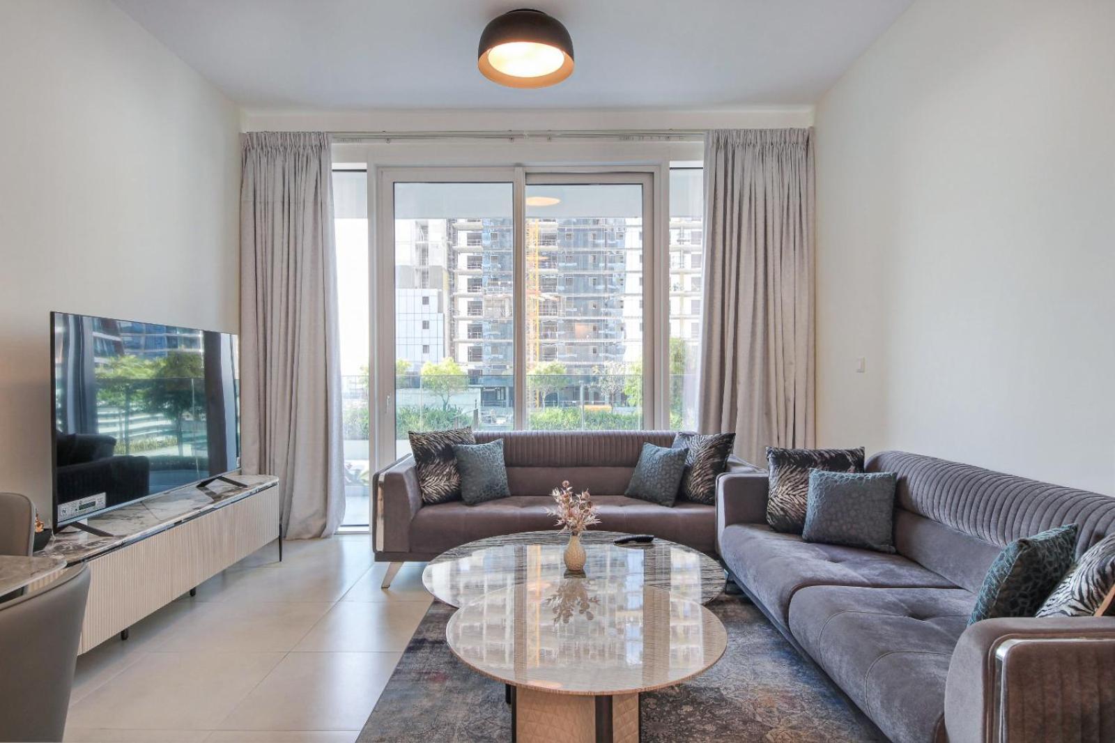 Brown Stone - Frame Apartment