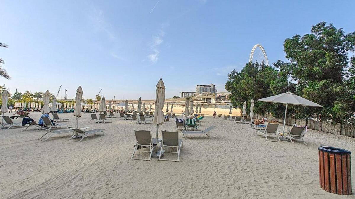 Beachfront Bliss Luxurious 3-br In Jbr