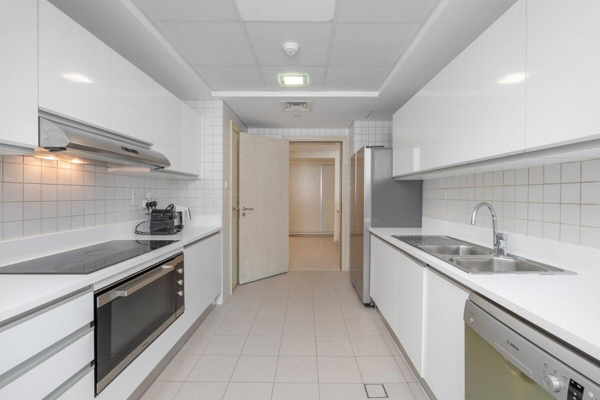 Apartment Beachfront Bliss Luxurious 3-br In Jbr