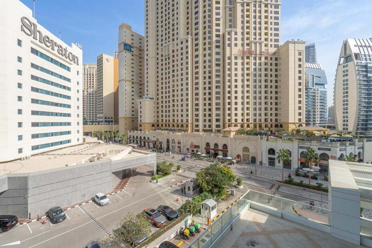 Beachfront Bliss Luxurious 3-br In Jbr * Dubai