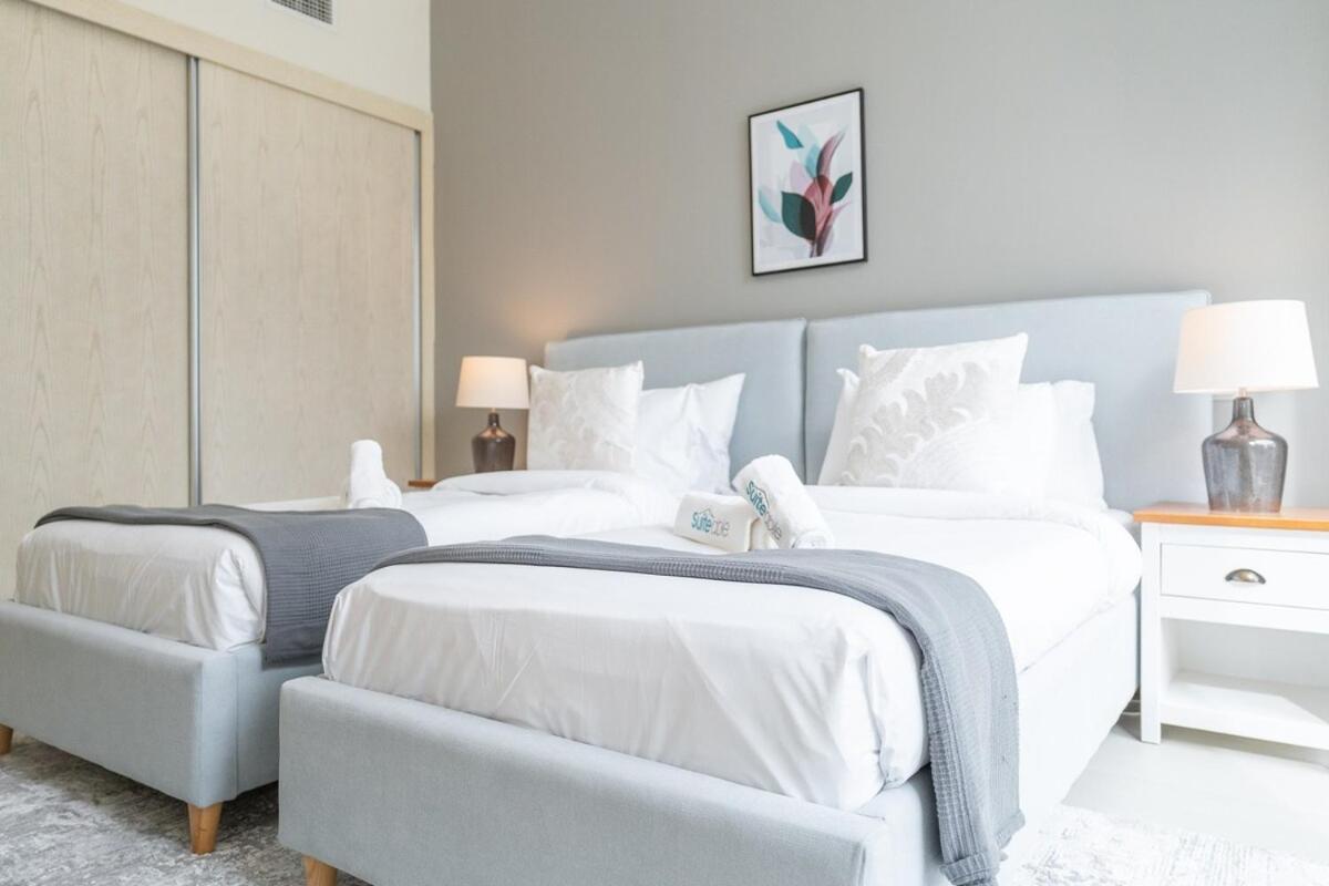 Apartment Beachfront Bliss Luxurious 3-br In Jbr *