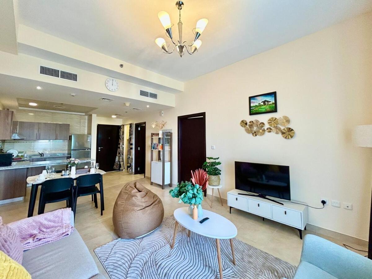 Homes 2 Retreat - Chic 1br With Balcony & Views In Jlt *