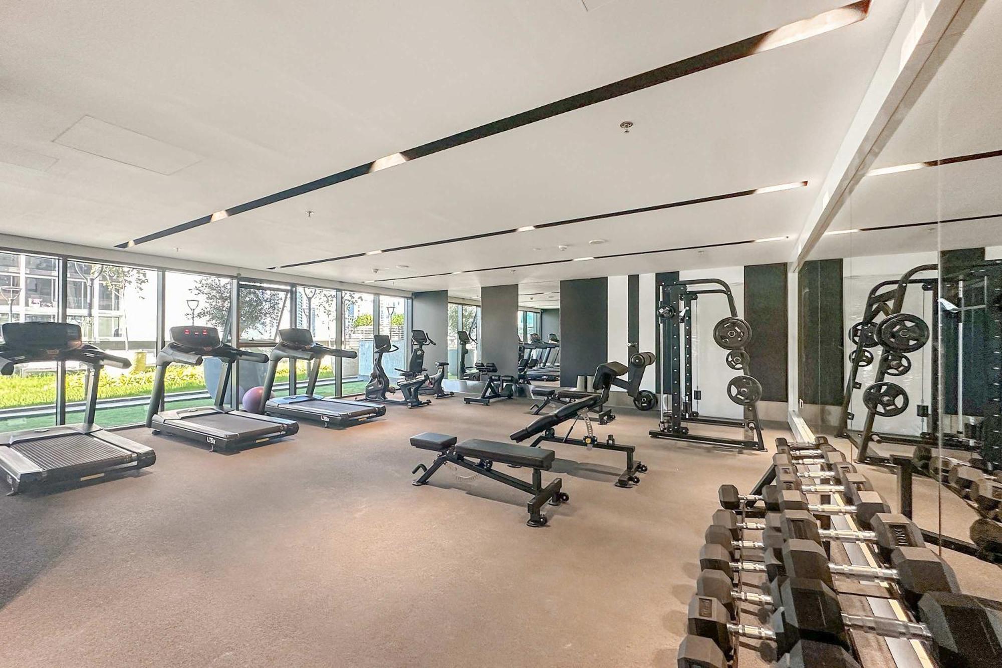 Modern 1br With Stunning Views In Business Bay Apartment *