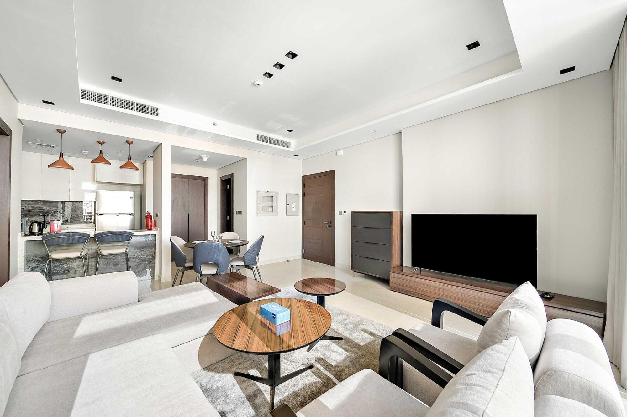 Modern 1br With Stunning Views In Business Bay Dubai