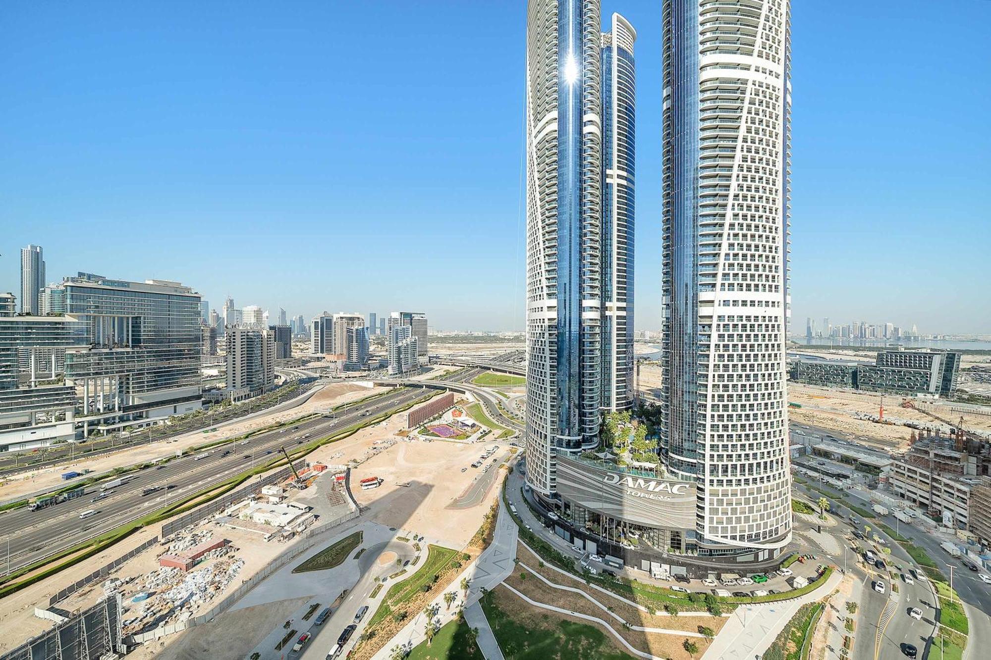 Modern 1br With Stunning Views In Business Bay Dubai