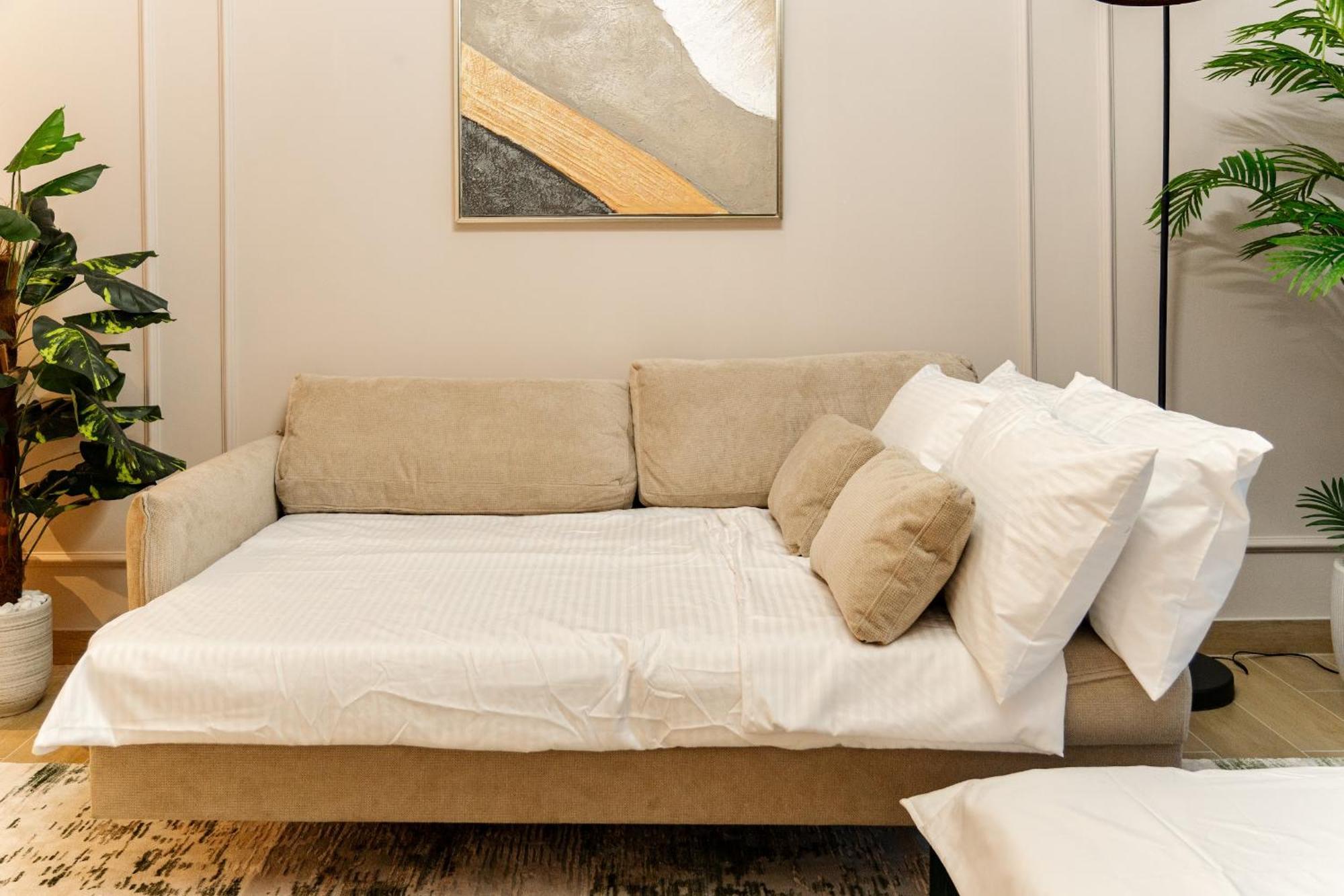 Wake Up To Yacht Views - 1br With Private Access & Baby Gear Dubai
