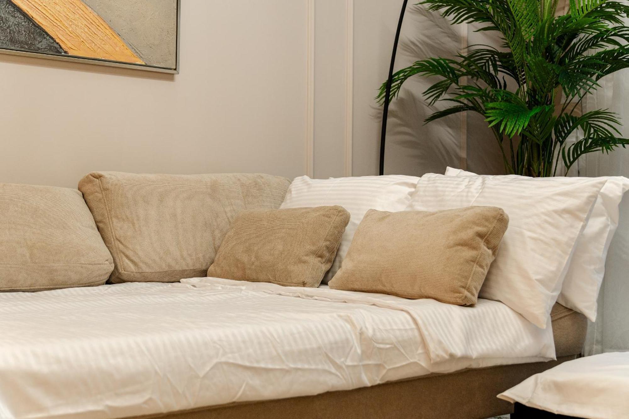 Wake Up To Yacht Views - 1br With Private Access & Baby Gear Dubai