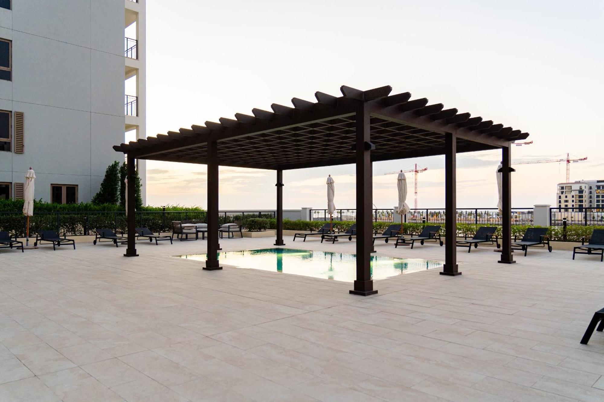 Wake Up To Yacht Views - 1br With Private Access & Baby Gear Apartment *