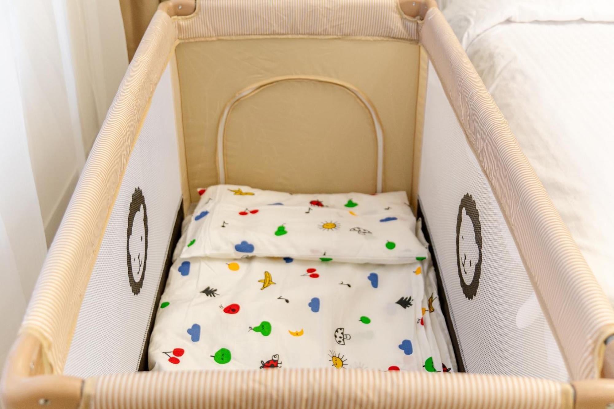 Wake Up To Yacht Views - 1br With Private Access & Baby Gear *