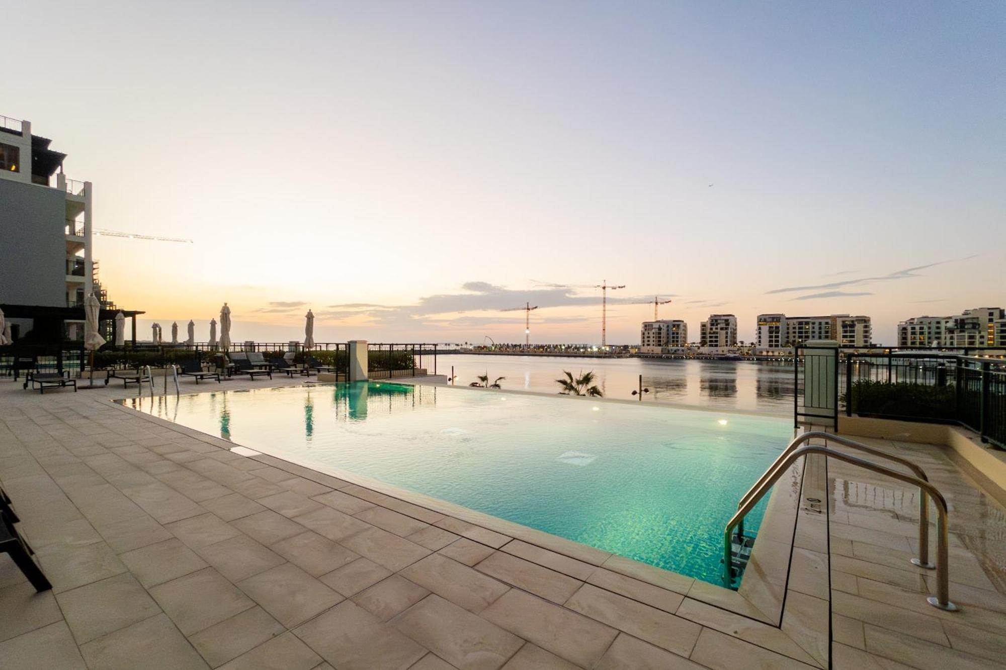 Wake Up To Yacht Views - 1br With Private Access & Baby Gear Apartment