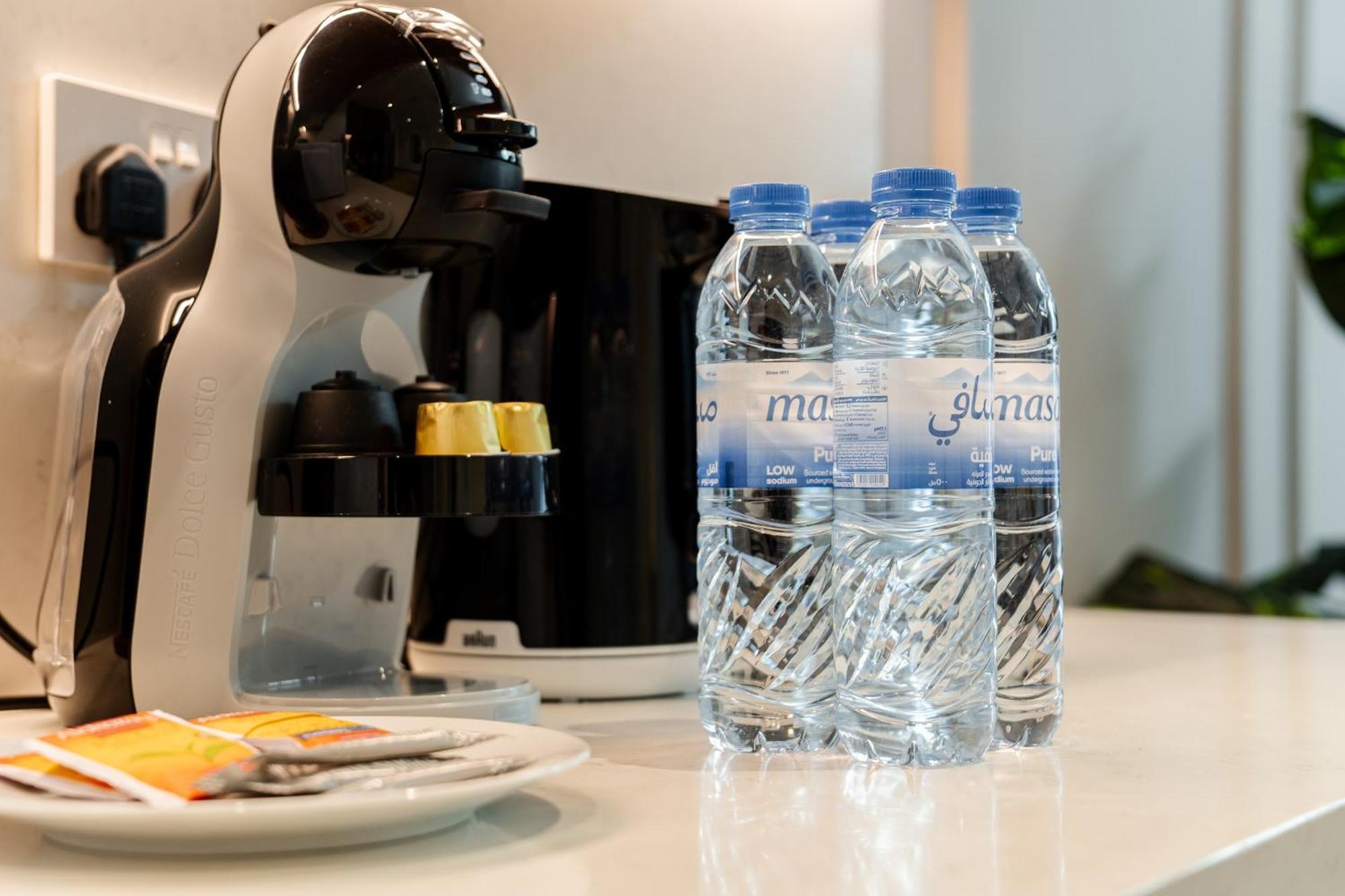 Wake Up To Yacht Views - 1br With Private Access & Baby Gear Dubai
