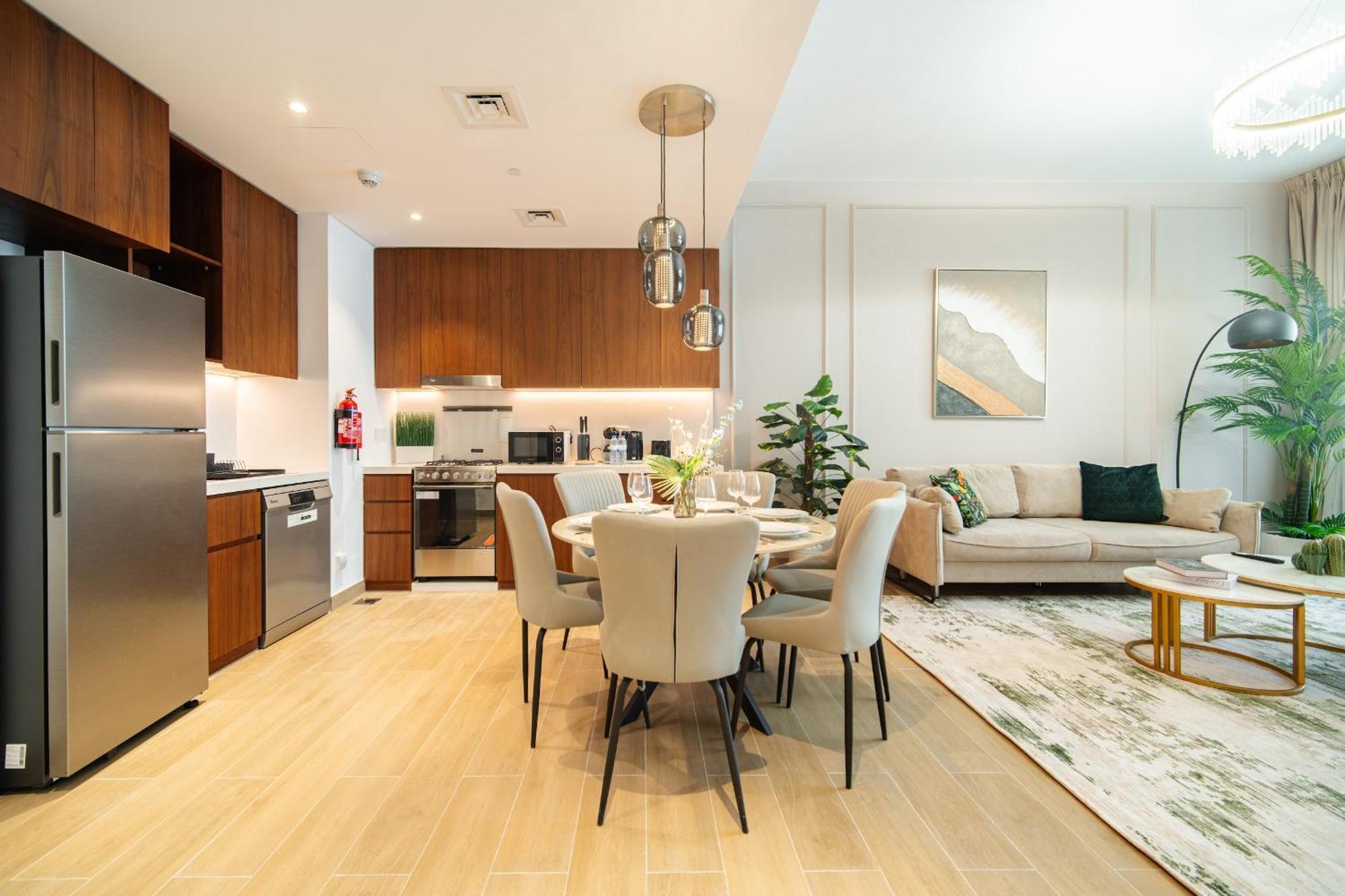 Apartment Wake Up To Yacht Views - 1br With Private Access & Baby Gear Dubai