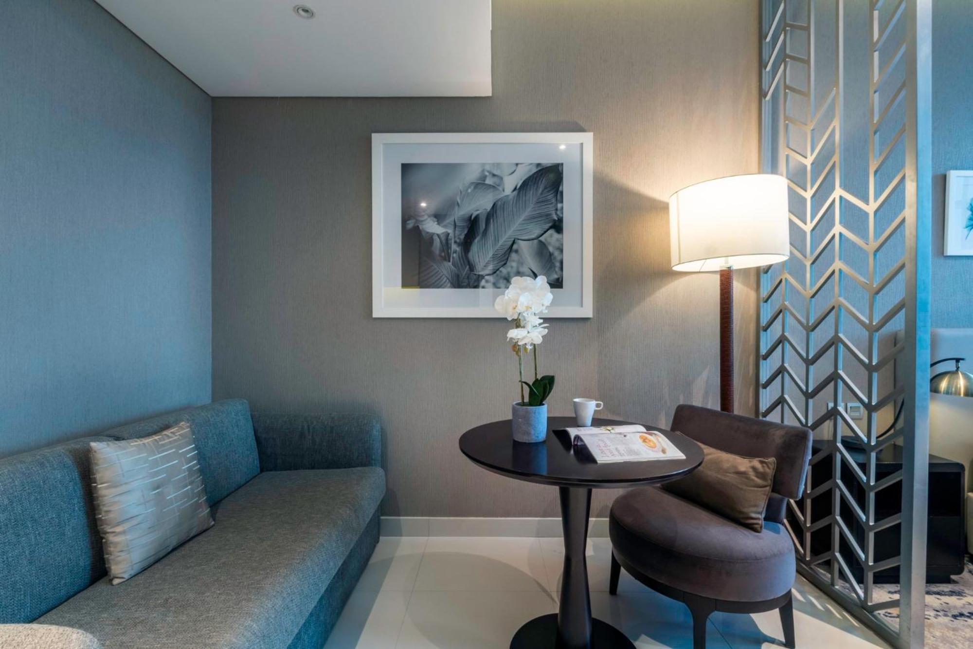 Elegant Escapes - Damac Prive By Canal Apartment