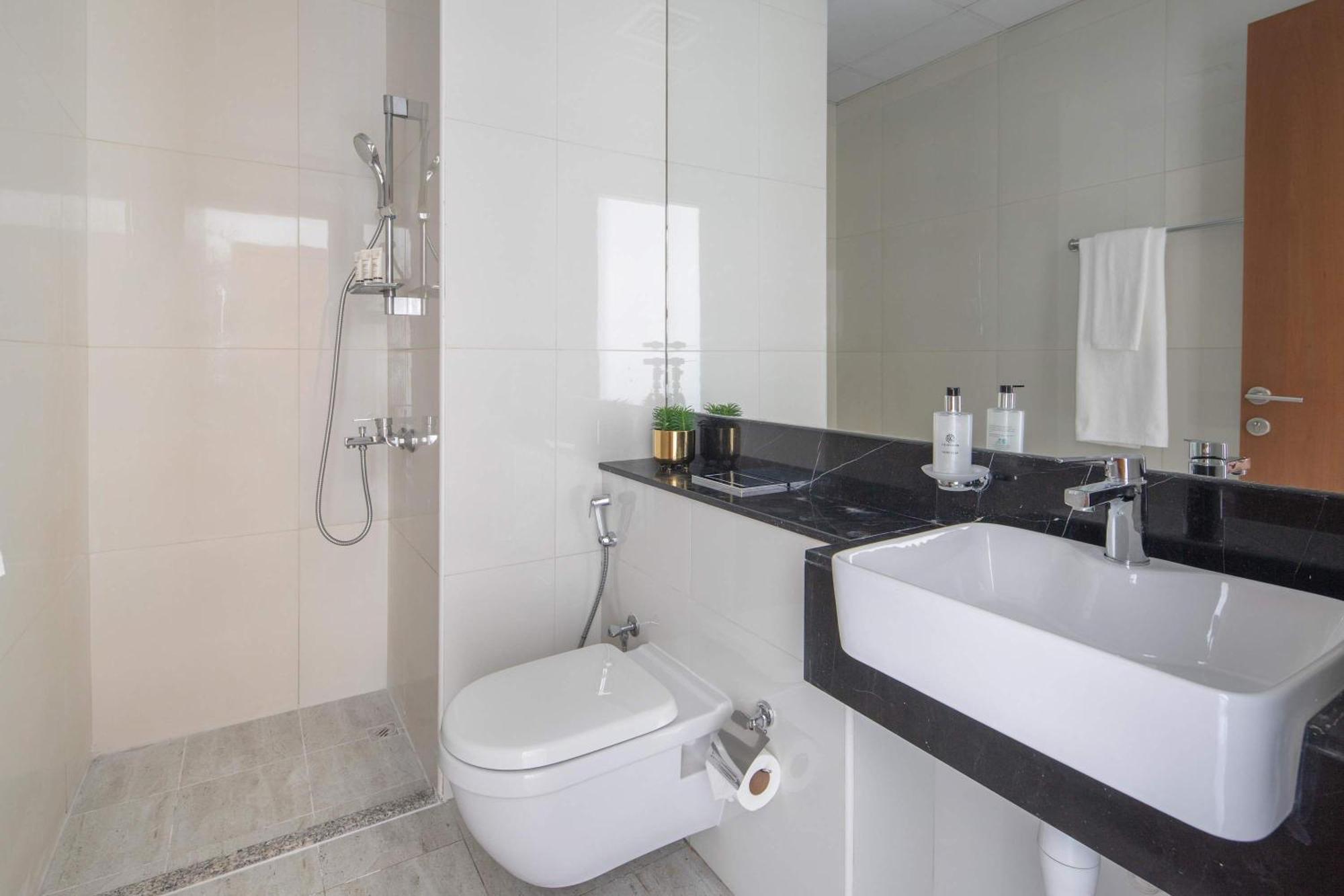 Frank Porter - Millennium Binghatti Residences *