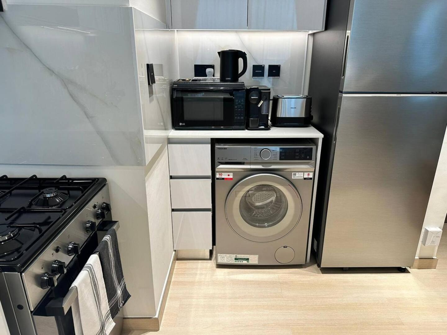 Brand New Premium 1br With Pool View In Jvc Apartment