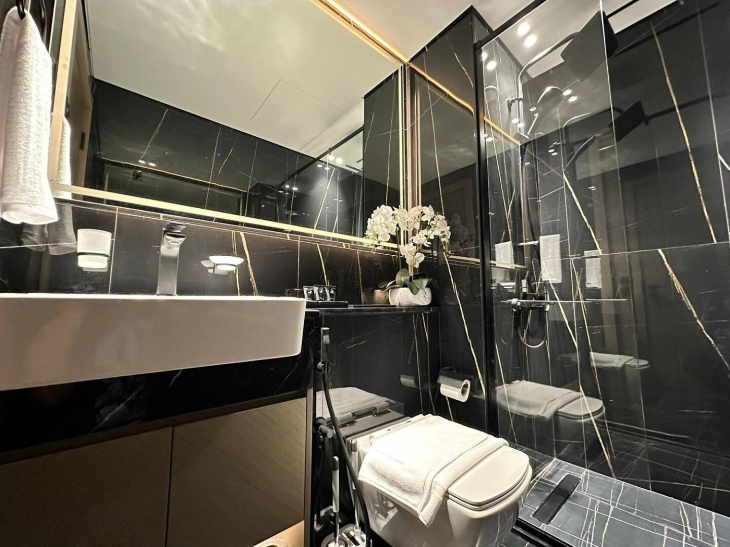 Brand New Premium 1br With Pool View In Jvc Apartment *