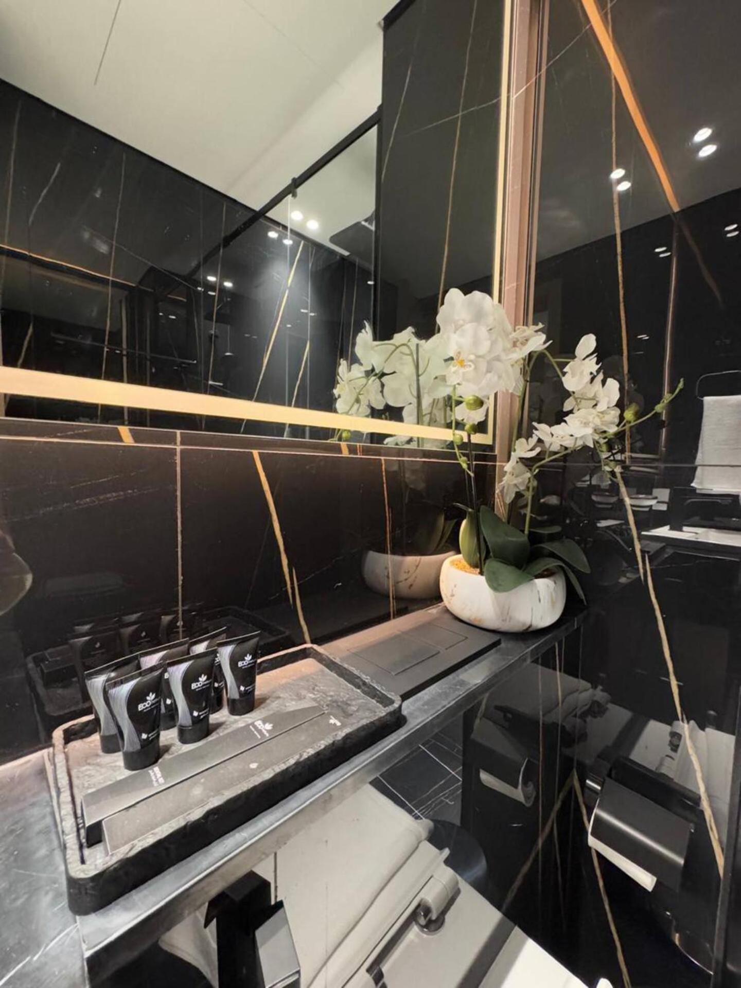 Brand New Premium 1br With Pool View In Jvc Apartment