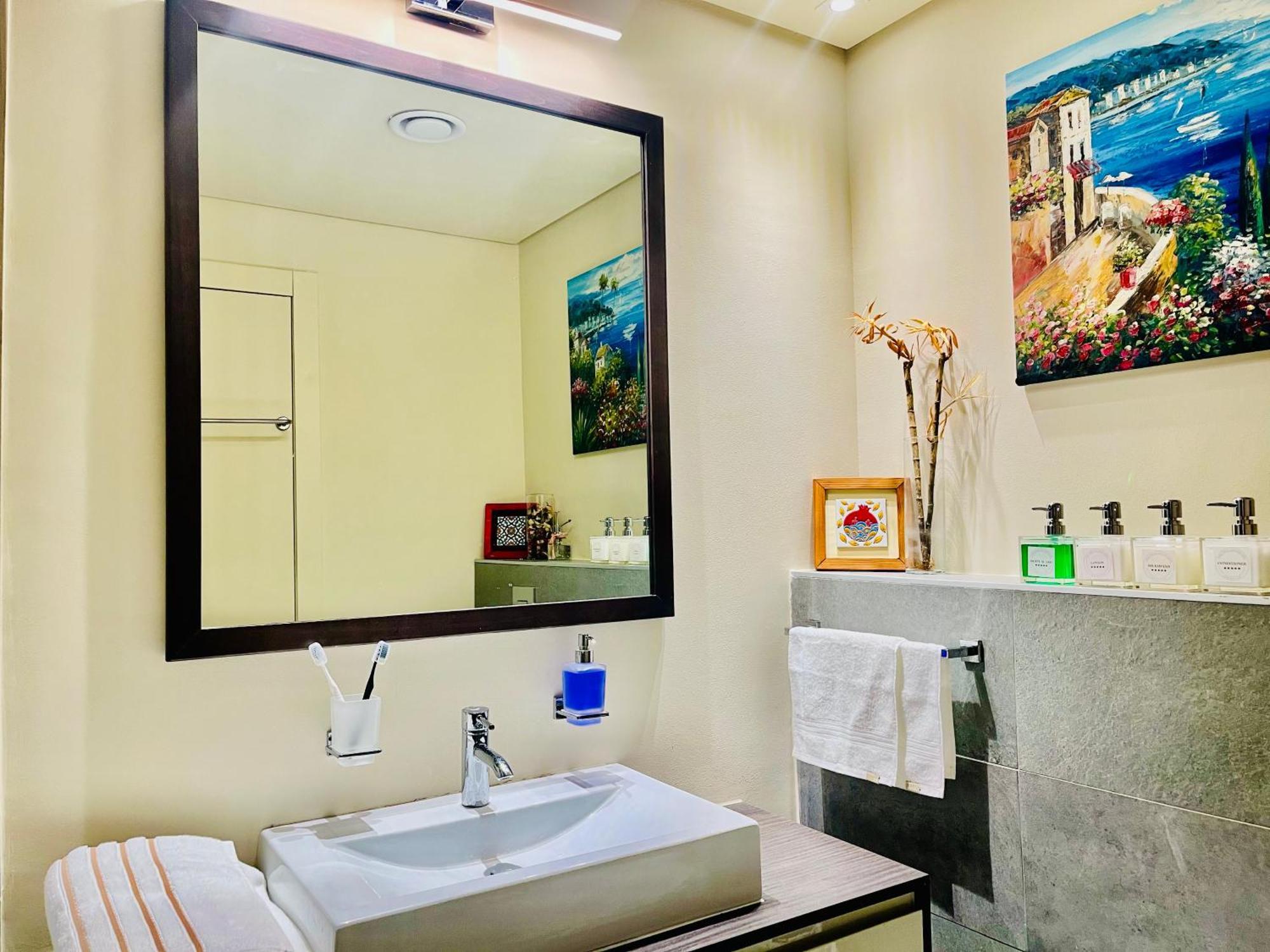 Apartment Spacious Spectacular Skyline View In Heart Of