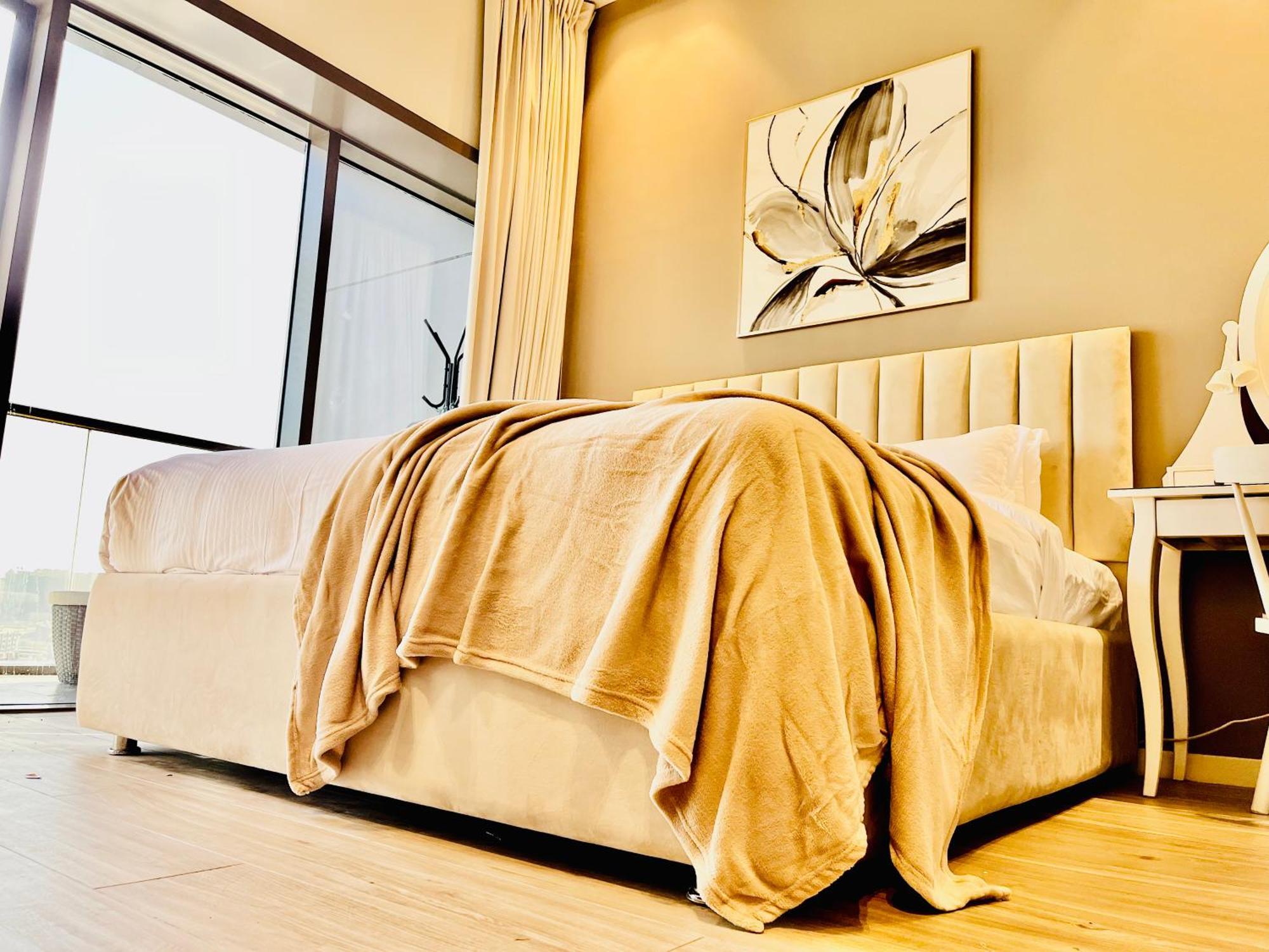 Spacious Spectacular Skyline View In Heart Of Apartment Dubai