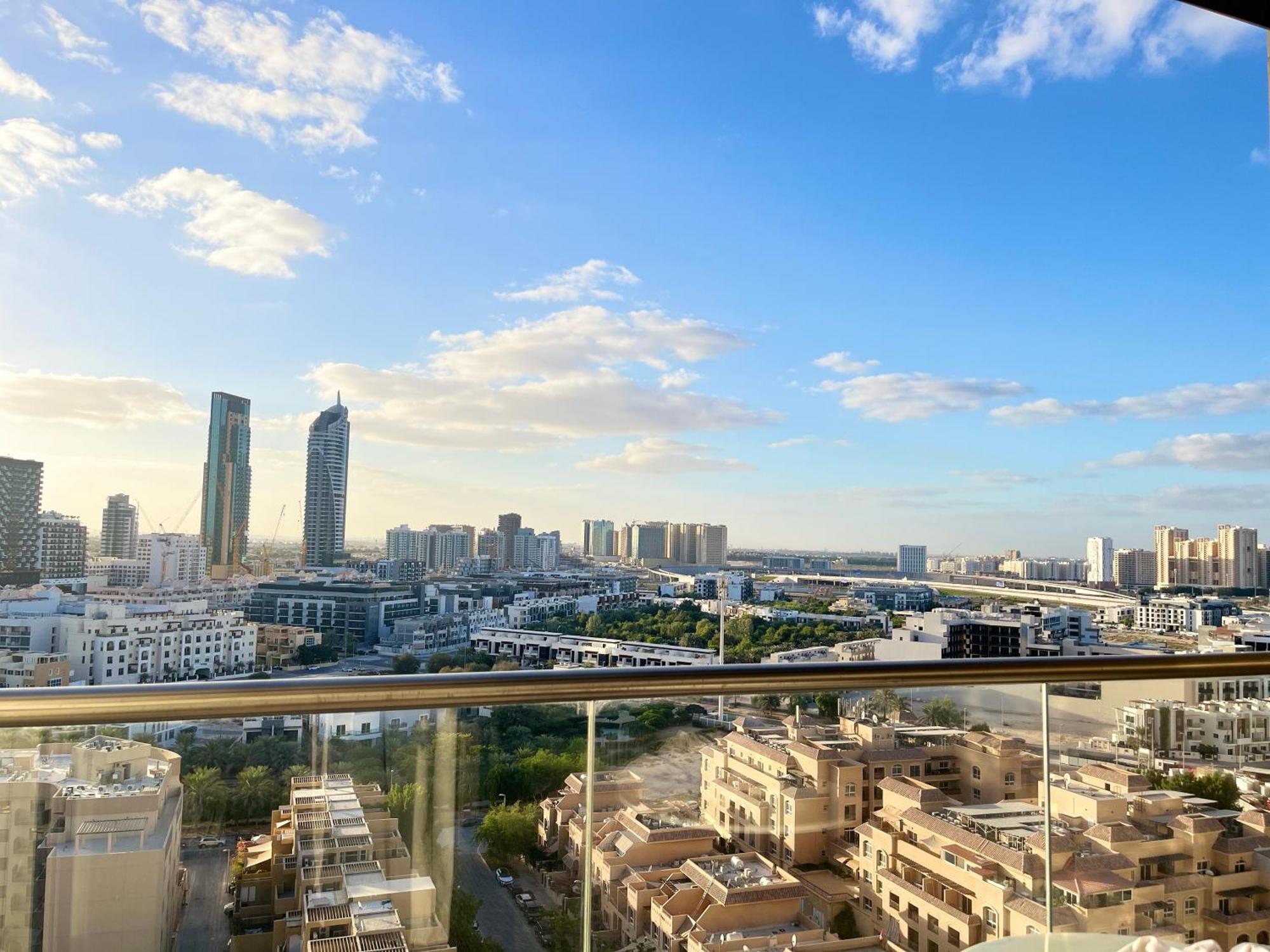 Spacious Spectacular Skyline View In Heart Of Apartment Dubai