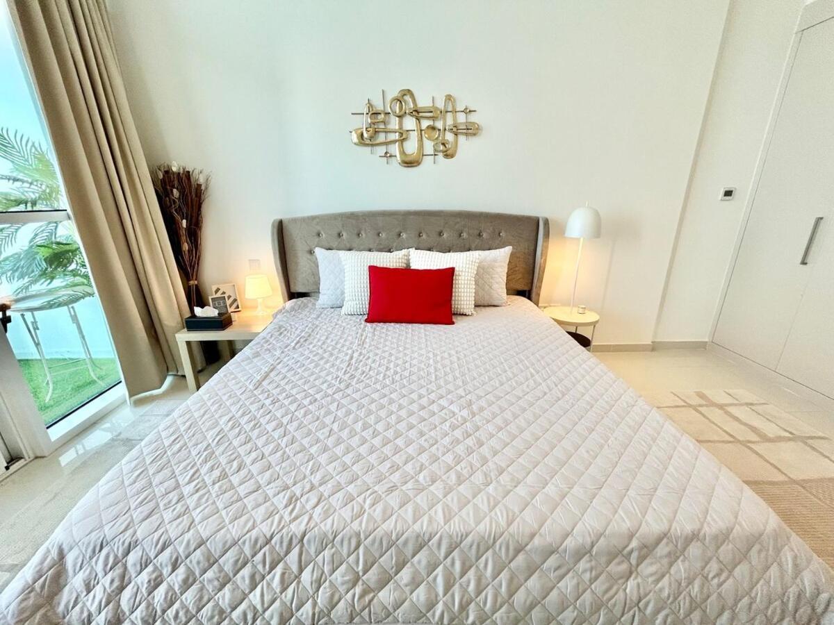 Homes 2 Retreat - Cozy With Balcony & Desert Views In Damac Hills 1 * Dubai