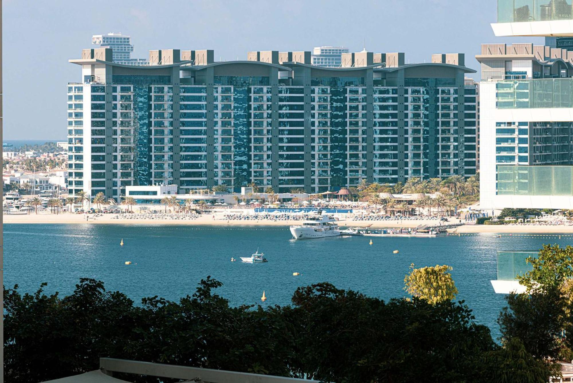 Seaside Serenity 1bd Beachfront Apartment Dubai