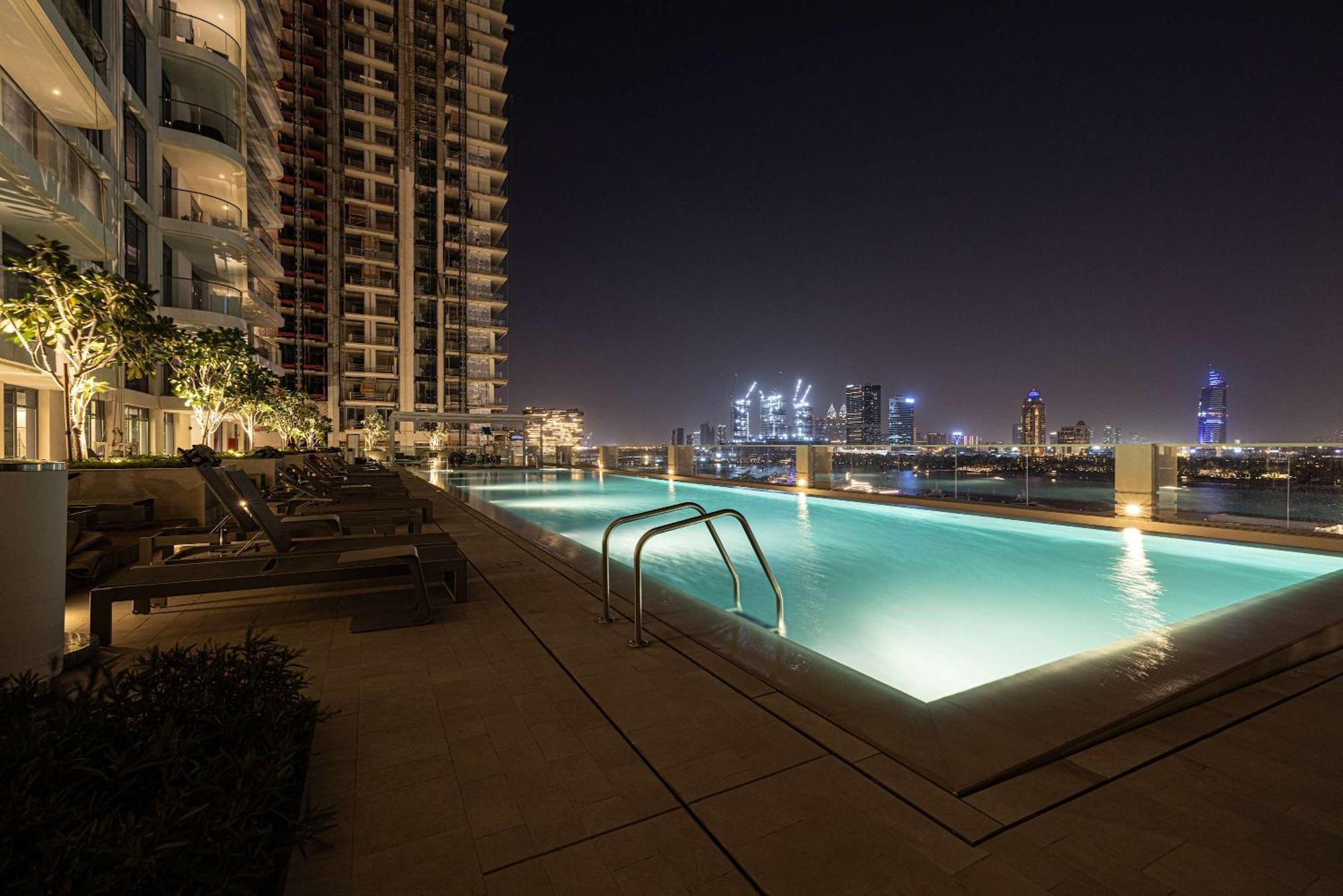 Apartment Seaside Serenity 1bd Beachfront Dubai
