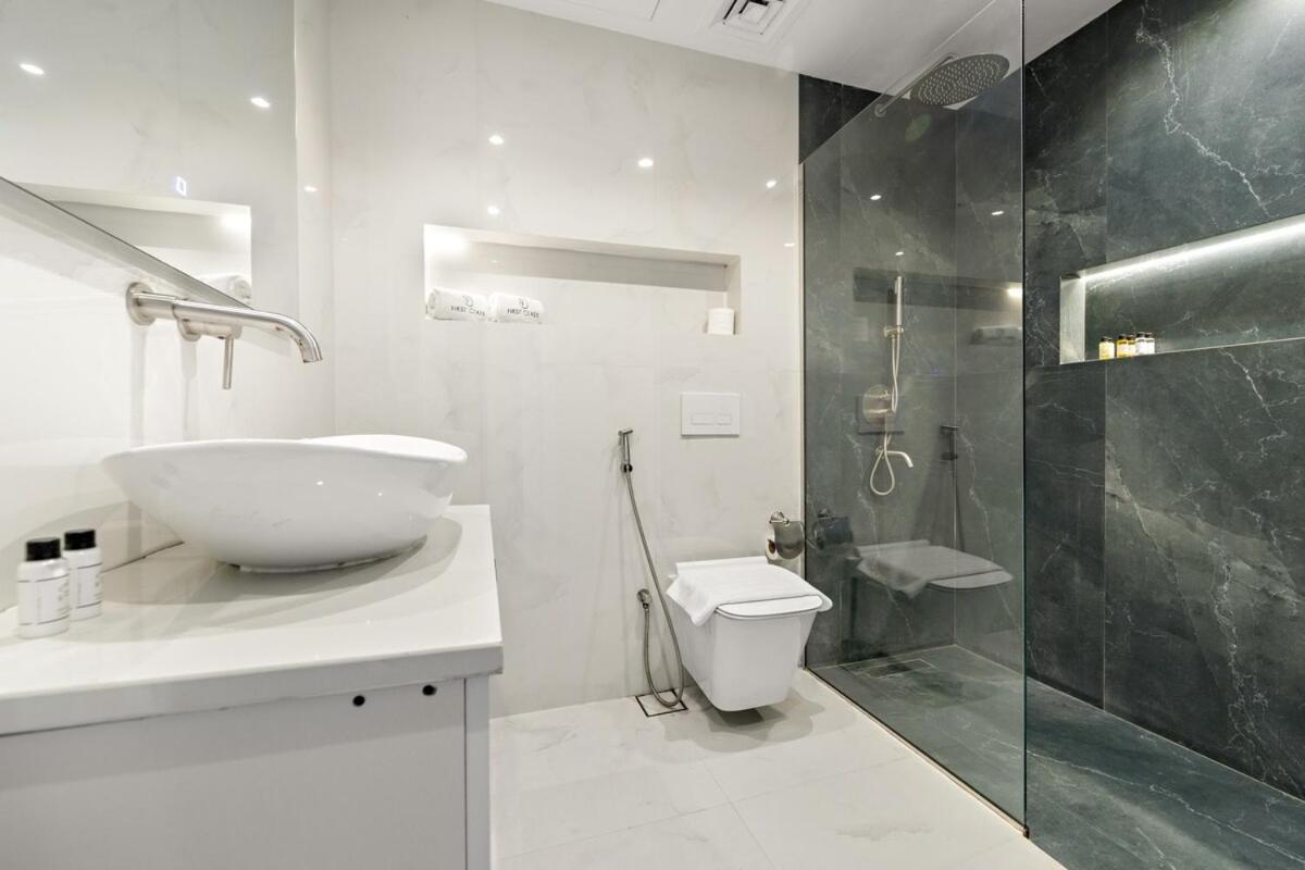 First Class 1br Luxe Getaway Apartment Dubai