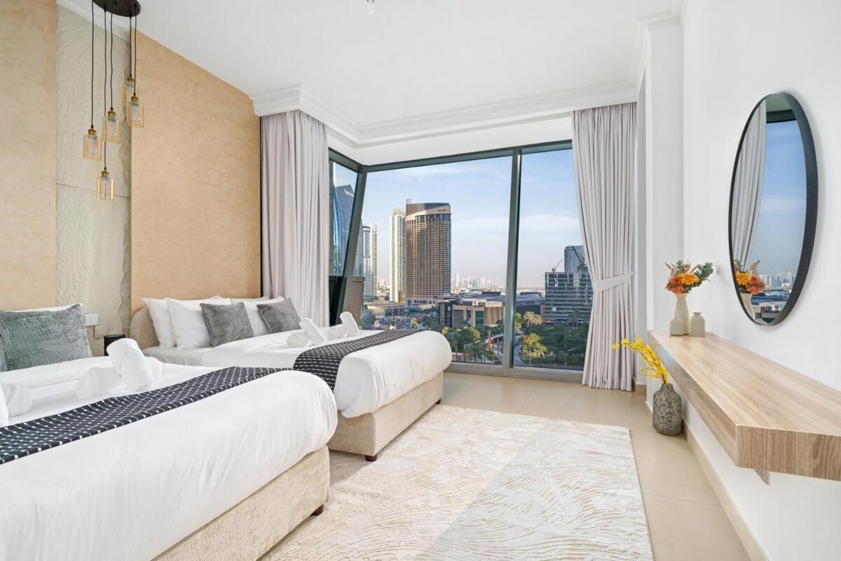 Apartment New Stunning 2br With Burj Khalifa View & Mall Tunnel Access *
