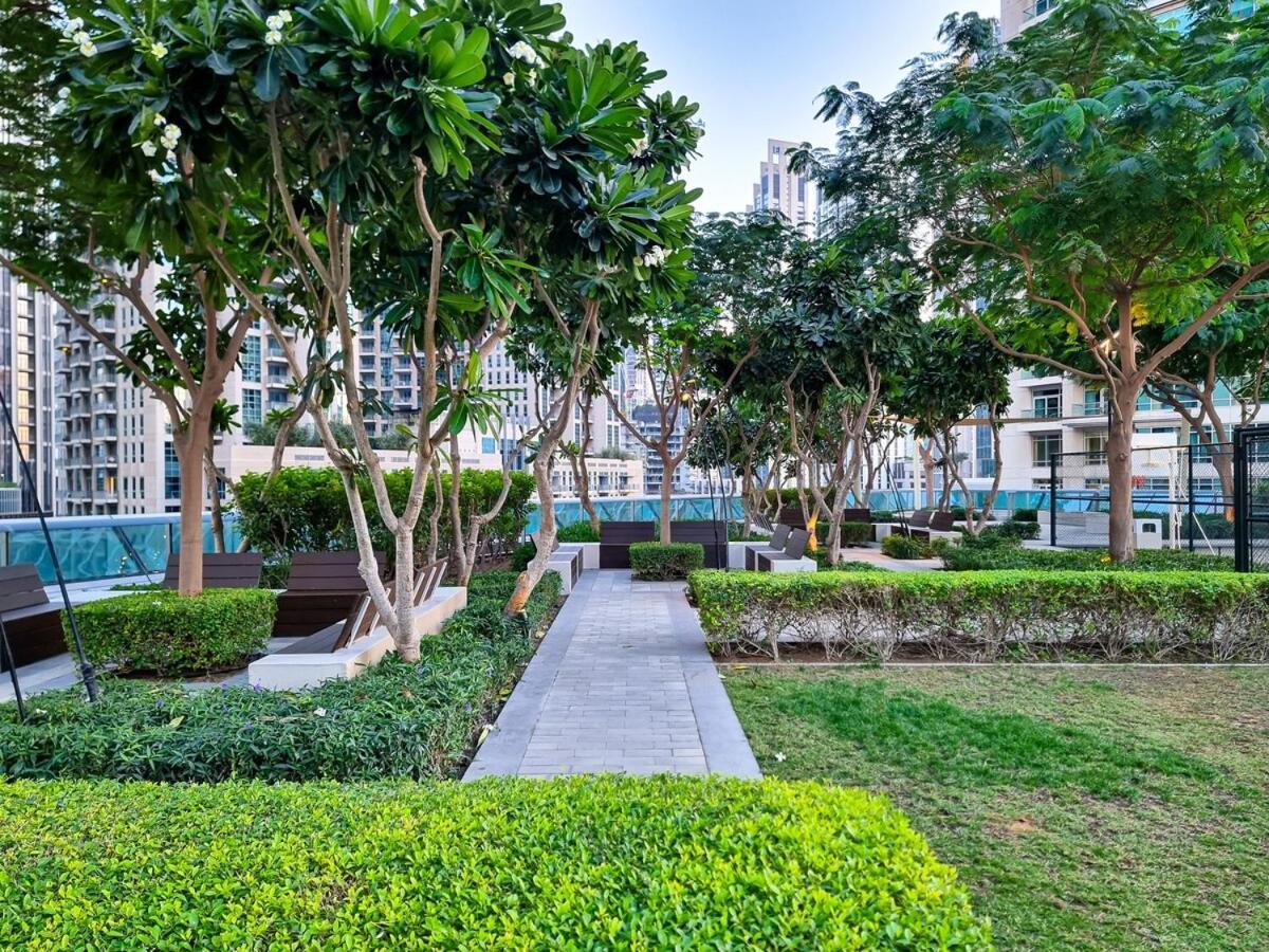 New Stunning 2br With Burj Khalifa View & Mall Tunnel Access Apartment Dubai