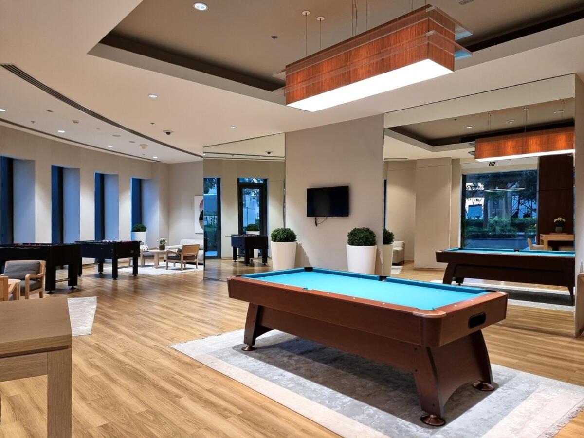 New Stunning 2br With Burj Khalifa View & Mall Tunnel Access * Dubai