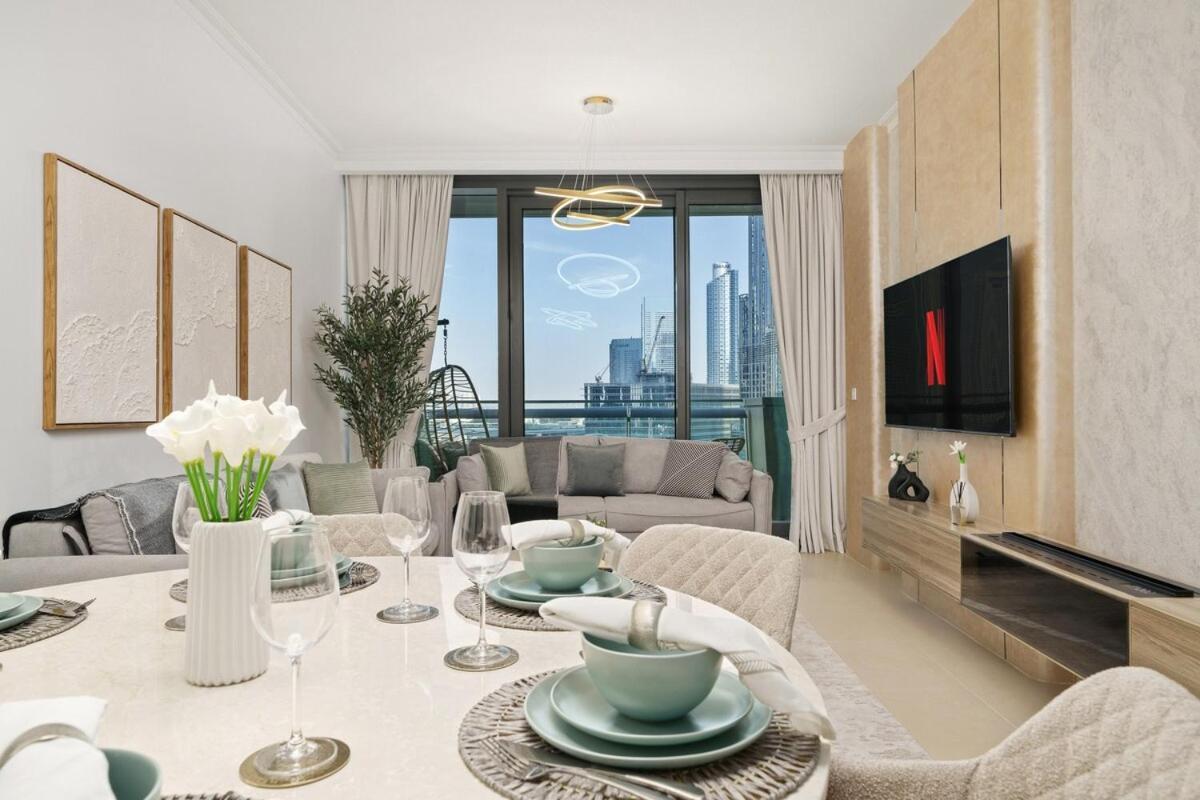 Apartment New Stunning 2br With Burj Khalifa View & Mall Tunnel Access