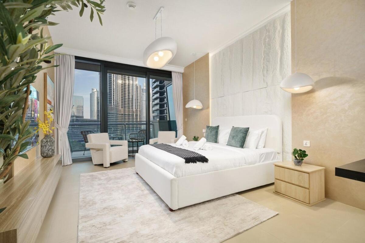 New Stunning 2br With Burj Khalifa View & Mall Tunnel Access Apartment Dubai