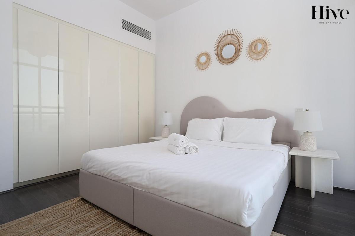 2 Bedroom Al Suffouh Apartment *