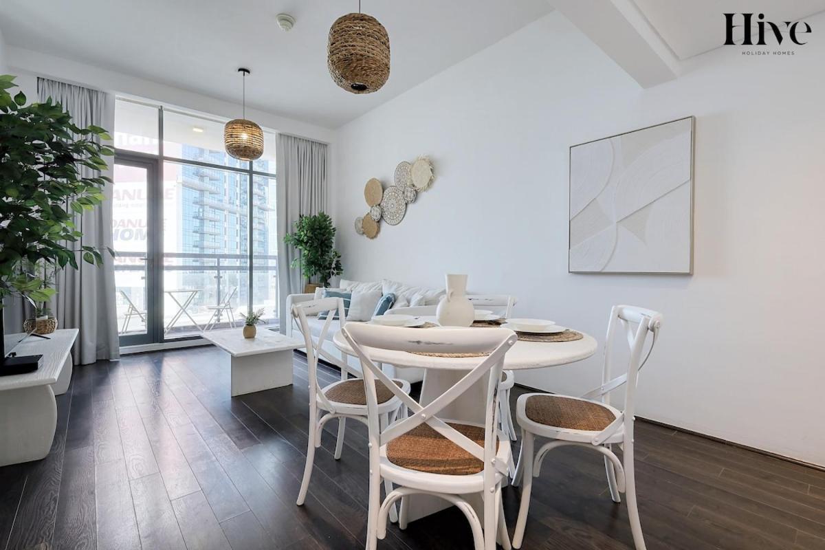 2 Bedroom Al Suffouh Apartment *