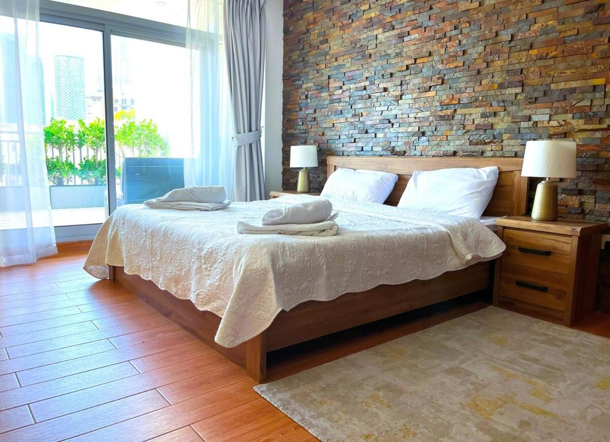 Burj Khalifa View Downtown Apartment Dubai