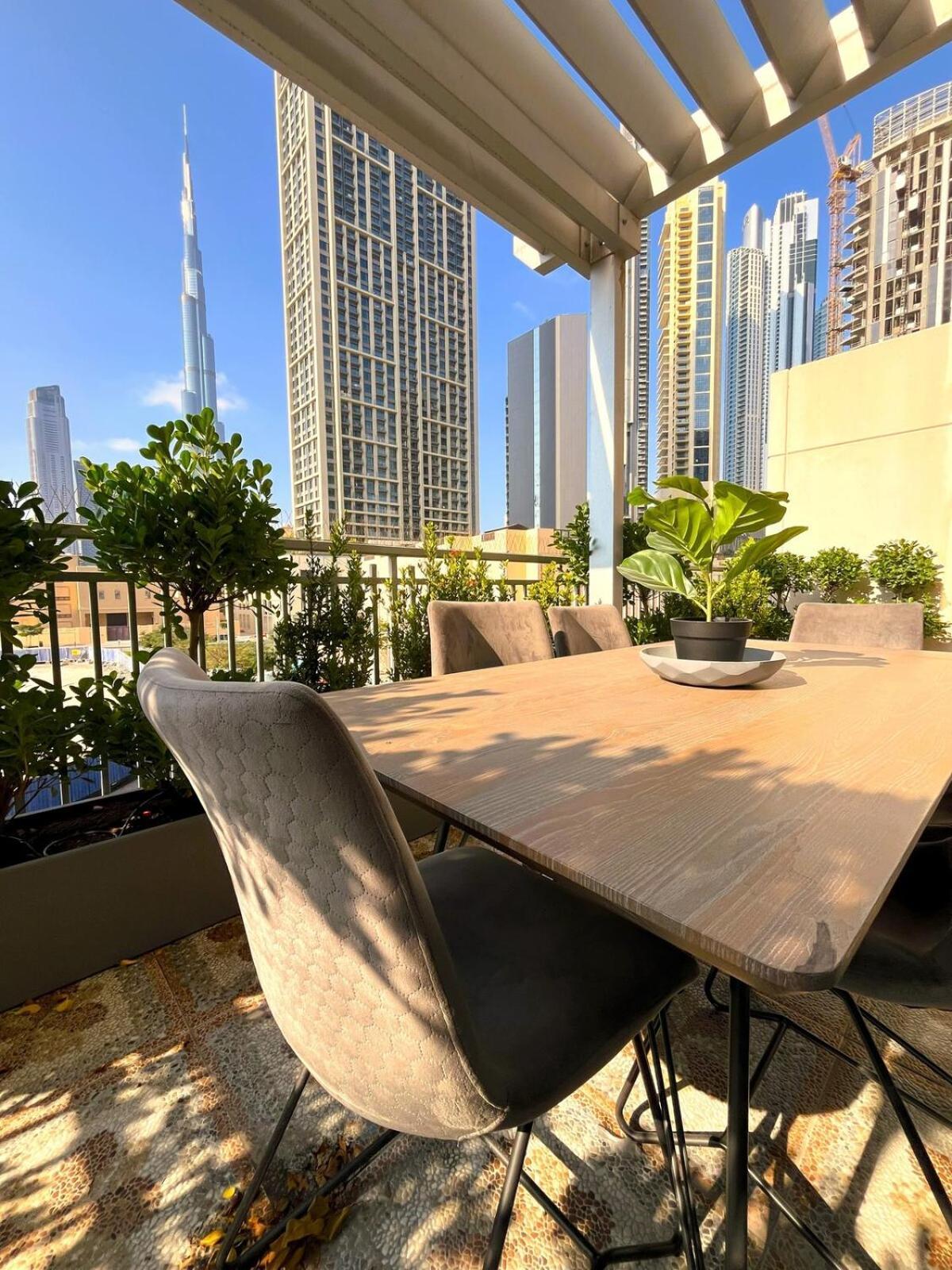 Burj Khalifa View Downtown Apartment