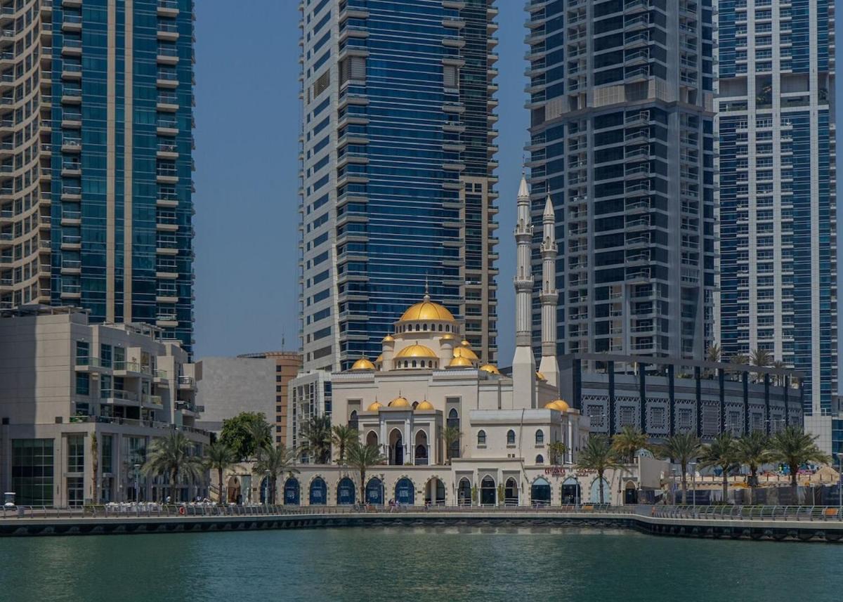 Apartment Luxury With Full Marina View Near