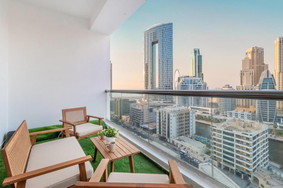 Luxury With Full Marina View Near *