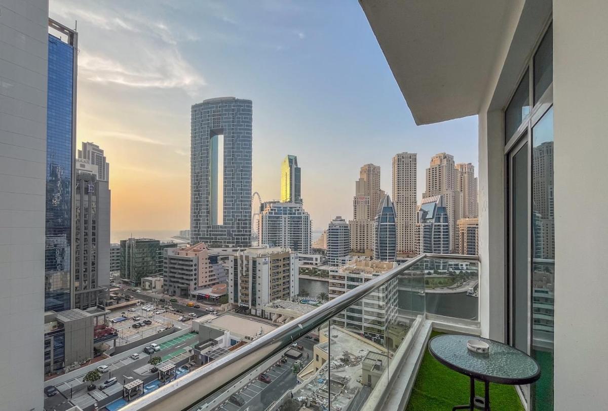 Apartment Luxury With Full Marina View Near Dubai