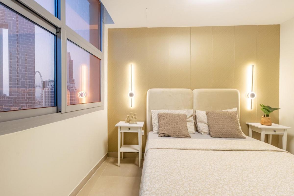 Luxury With Full Marina View Near