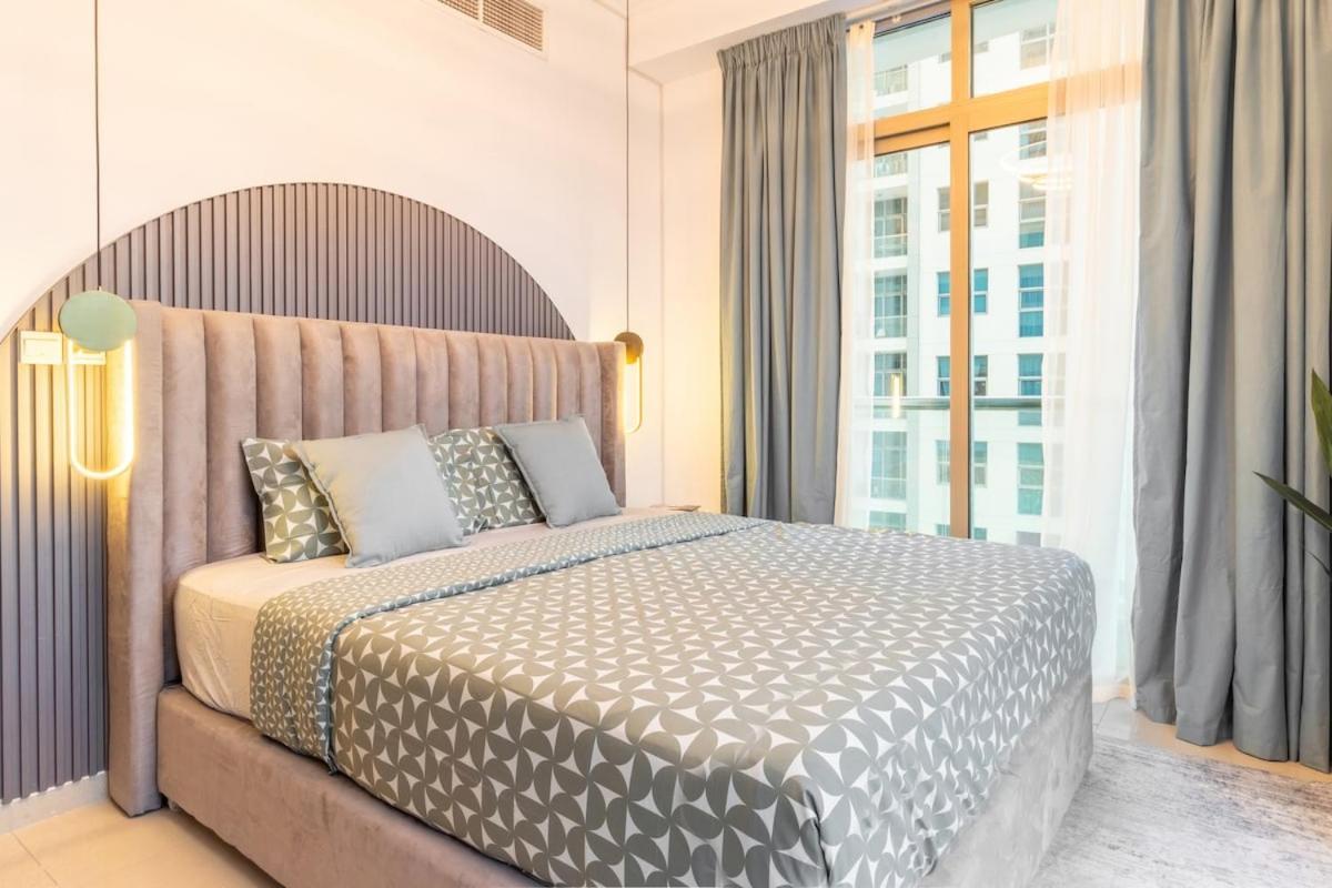 Apartment Luxury With Full Marina View Near